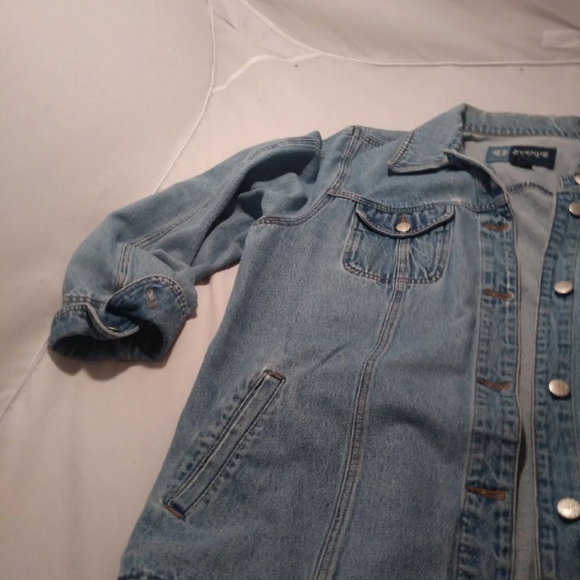 The Avenue Women's blue Jean Jacket - Picture 3 of 4